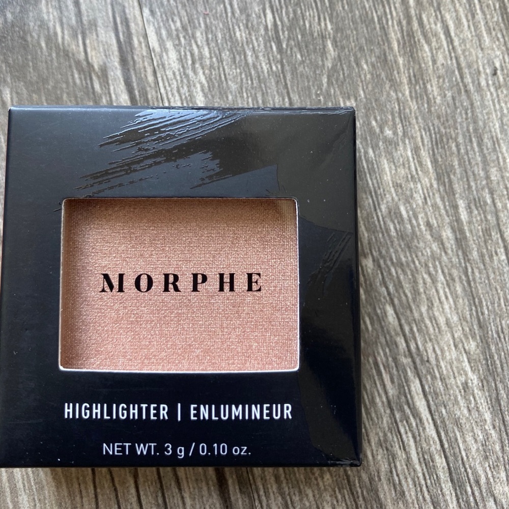 Makeup and Facial Products Bundle - Picture 2 of 6